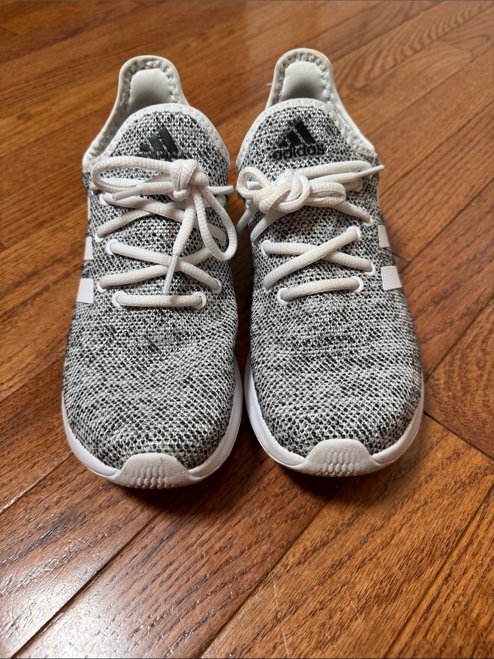 Women’s adidas cloud foam pure sneakers size 7